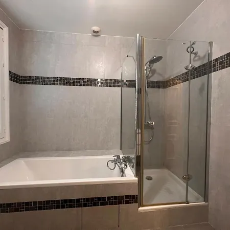Champs-elysees - Hala Apartment Paris