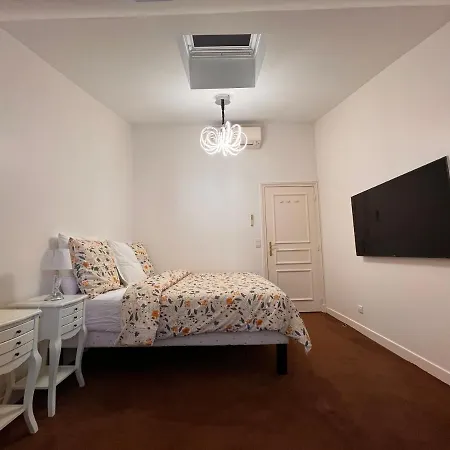Champs-elysees - Hala Apartment Paris