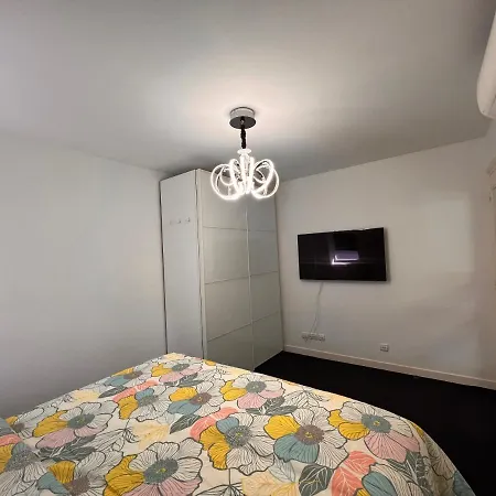 Champs-elysees - Hala Apartment Paris