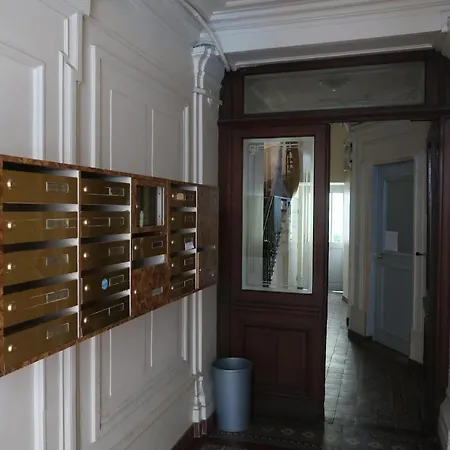 - Coeur Batignolles - Studette 10 M2 - Neuf * Paris