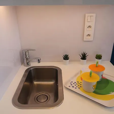 - Coeur Batignolles - Studette 10 M2 - Neuf Paris