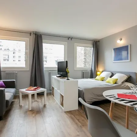 Apartmán Nicely Decorated Modern Studio Near The Eiffel Tower - - Welkeys Paříž