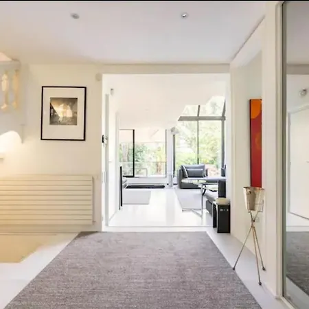 Alesia Villa Paris