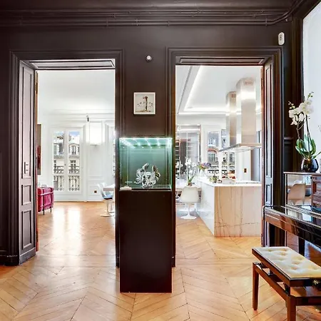 Apartment Magnificent Luxury Penthouse In A Prestigious Neighborhood Of With A Eiffel Tower View From Balcony Short Walk To Palais Galliera And Avenue Montaigne Fashion Stores *
