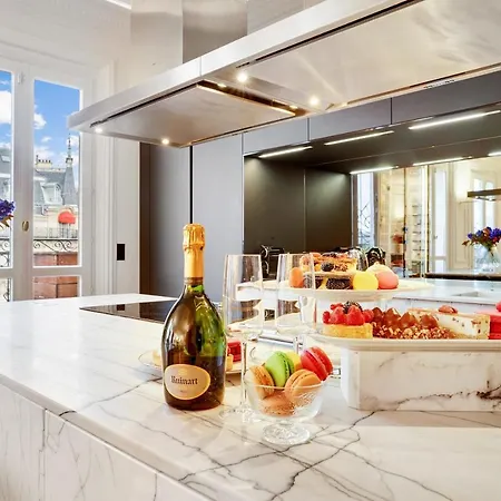Magnificent Luxury Penthouse In A Prestigious Neighborhood Of With A Eiffel Tower View From Balcony Short Walk To Palais Galliera And Avenue Montaigne Fashion Stores Paris