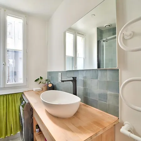 Comfortable In The Heart Of - Welkeys Apartment