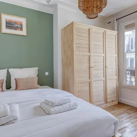 Superb Branded New Flat Of 50sqm -heart Of 9 * Paris