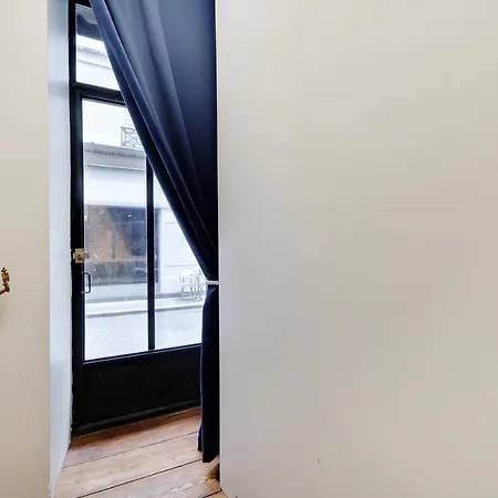 Apartment Pick A Flat's Apartment- Rue Mandar