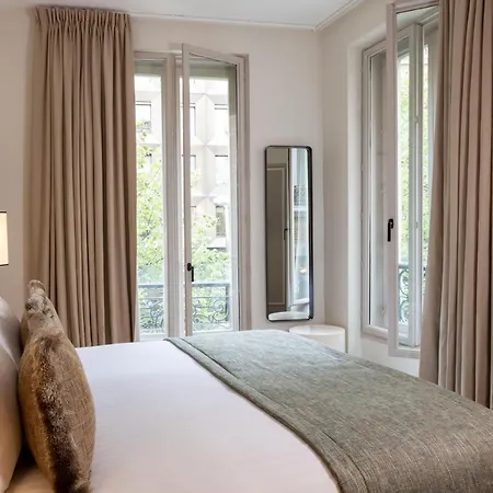 Toujours & Hotel 4*
