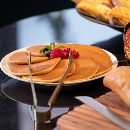 Hotel Toujours & 4*
