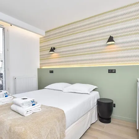 Cosy Bedroom Near Tour Eiffel Champs De Mars Paris