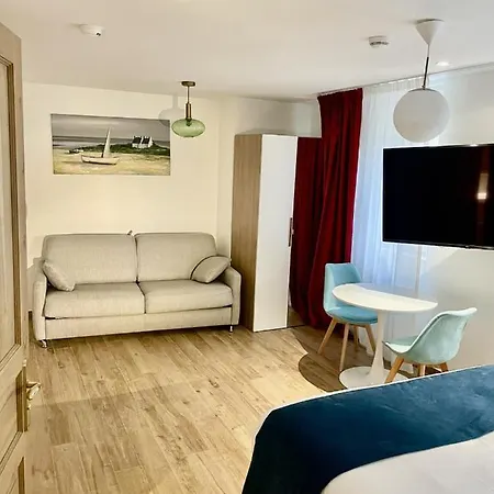Hotel Les Rebelles Paris