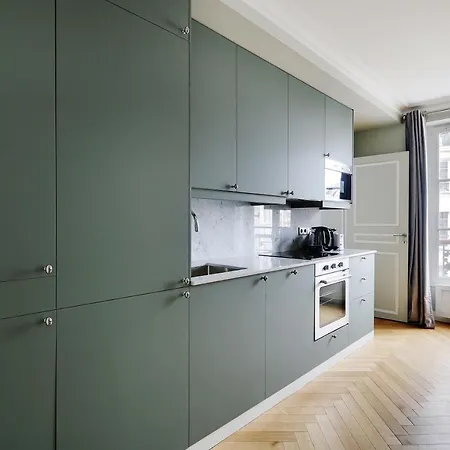 Pick A Flat's In Montmartre - Rue Lepic Parijs