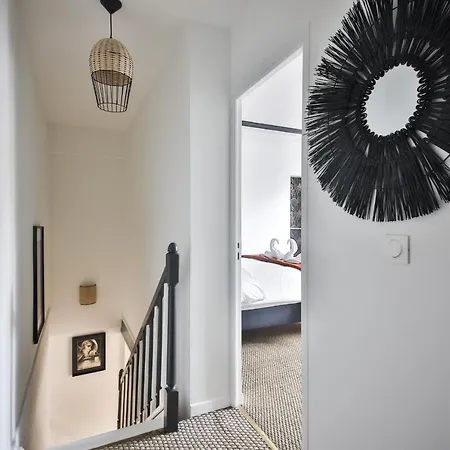 2.luxueux Duplex 6/8pers/full Equipped/republique *