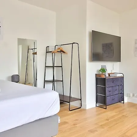 Modern 1br Flat Near Sacre-coeur And Gare Du Nord Paříž