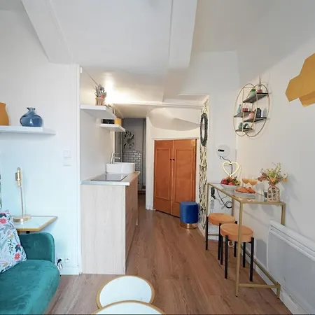 Appartamento Cosy Renovated Studio In Heart Of Marais, Best Area To Discover In *