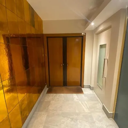 Av Foch Arc De Triomphe Belles Feuilles Appartement