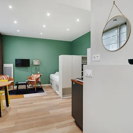 Pick A Flat's Near Eiffel Tower - Allee Marguerite Yourcenar *