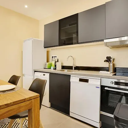 Apartment New And Bright 4 People