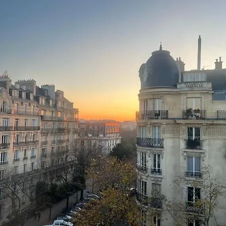 Appartement Studio Vue Tour Eiffel *