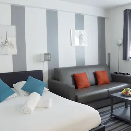 Near Arc De Triomphe-champs Elysees Apartamento París