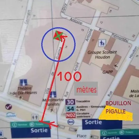 Appartement Pigalle Montmartre De 25 M2 - 2 Minutes De La Station Metro Pigalle - 2 Lits Simples Type Gigogne Pour 2 Personnes - Quartier Hypertouristique - Cabaret Moulin Rouge A 200 M, Cafe Aux Noctambules ,cabaret Chez Michou-restaurants-saunas