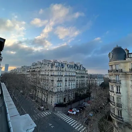 Studio Vue Tour Eiffel Paris