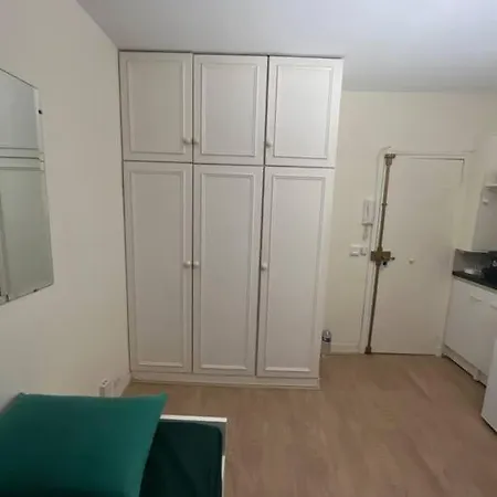 Appartement Studio Vue Tour Eiffel *