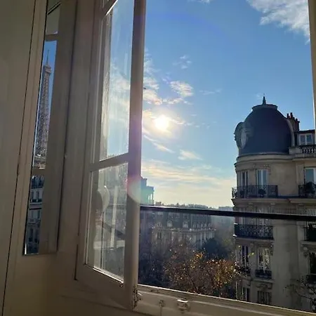 Appartement Studio Vue Tour Eiffel Paris