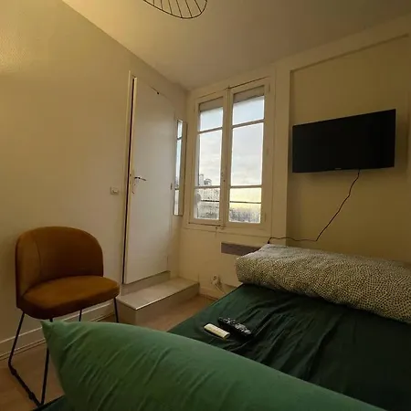 Studio Vue Tour Eiffel Appartement