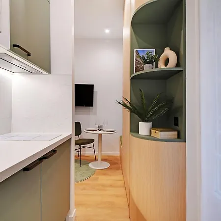 Appartement Attractive - 2p - Auteuil - Parc Des *