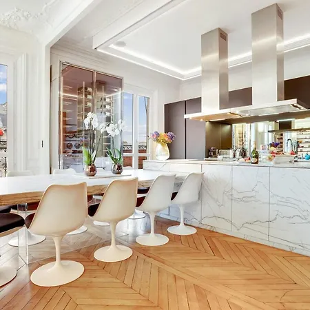 Magnificent Luxury Penthouse In A Prestigious Neighborhood Of With A Eiffel Tower View From Balcony Short Walk To Palais Galliera And Avenue Montaigne Fashion Stores Paris