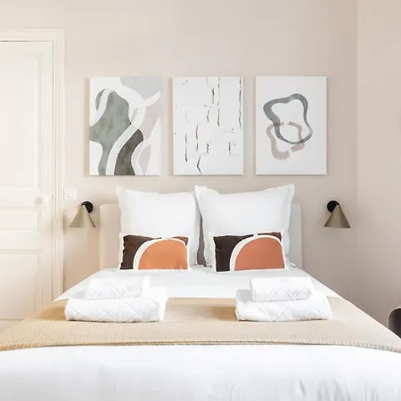 Luxurious Flat Rue De La Pompe Paris