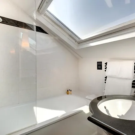 Hotell Le Senat 4*