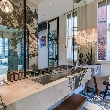 Apartment Magnificent Luxury Penthouse In A Prestigious Neighborhood Of With A Eiffel Tower View From Balcony Short Walk To Palais Galliera And Avenue Montaigne Fashion Stores *