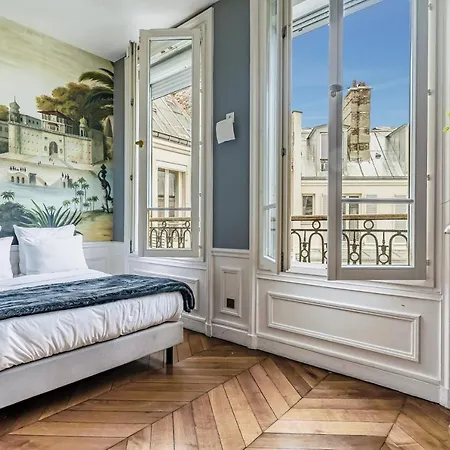 Apartment Magnificent Luxury Penthouse In A Prestigious Neighborhood Of With A Eiffel Tower View From Balcony Short Walk To Palais Galliera And Avenue Montaigne Fashion Stores *