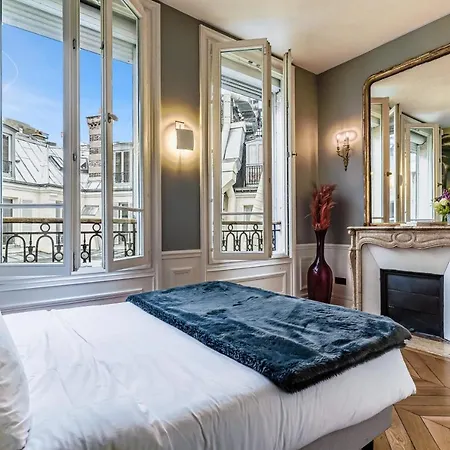 Apartment Magnificent Luxury Penthouse In A Prestigious Neighborhood Of With A Eiffel Tower View From Balcony Short Walk To Palais Galliera And Avenue Montaigne Fashion Stores Paris