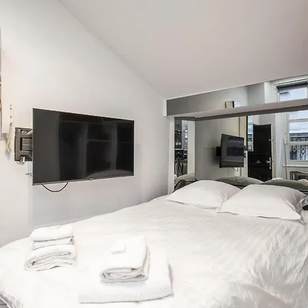 Pick A Flat's Studio In Le Marais - Rue Saint-merri * Paris