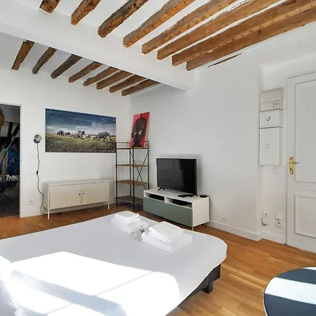 Cosy In The Heart Of *