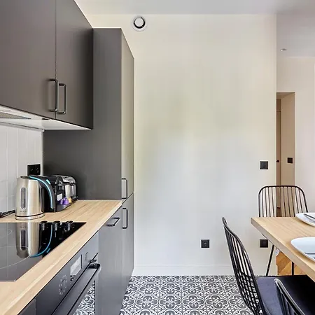 Invalide By Prestige Apartament *