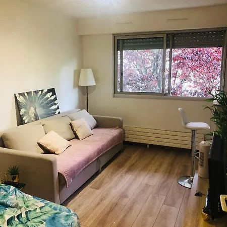 Cozy Parisian In The Heart Of The 19th Arrondissement * パリ