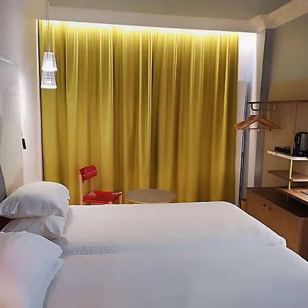 De La Paix Hotel 3*