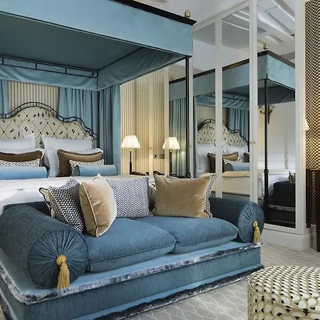 Hotell Relais Christine Paris