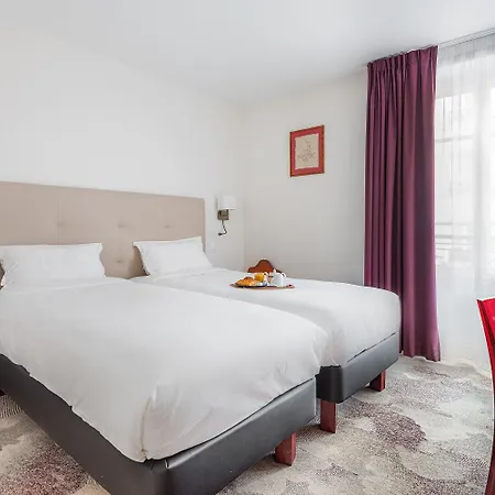 Courcelles Mederic מלון 3*
