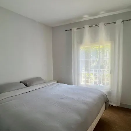 Spacious & Modern Flat Close To Parc Monceau Appartamento
