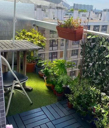 Loft With Romantic View Over The Eiffel Tower Lägenhet *