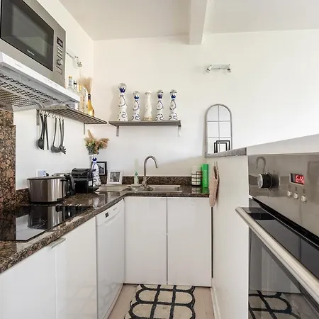 In Front Of The Sacre Coeur - 2 Bedrooms With Elevator Apartmán *