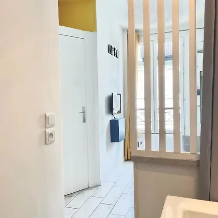 Tiny Studio - 12 M2 - Quartier Saint-ambroise - 5eme Etage Sans Ascenseur Paris