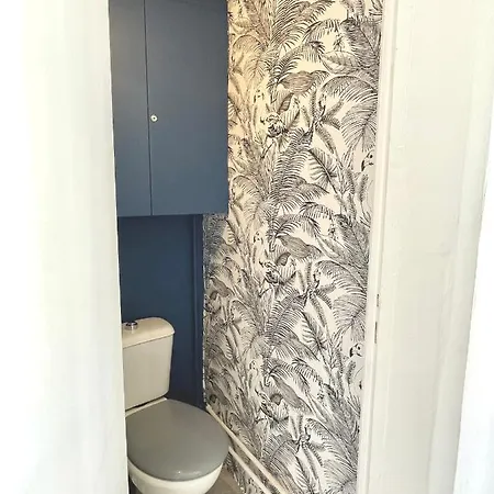 Appartement Tiny Studio - 12 M2 - Quartier Saint-ambroise - 5eme Etage Sans Ascenseur Paris