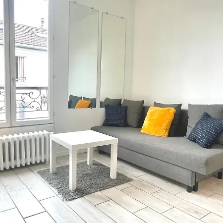 Tiny Studio - 12 M2 - Quartier Saint-ambroise - 5eme Etage Sans Ascenseur